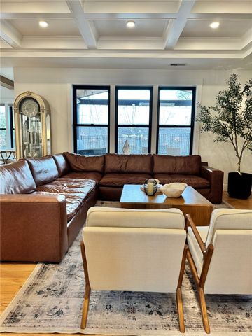 1007 Honey Locust Dr, Penn Twp, PA 15644