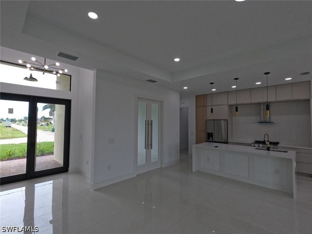 2423 NW 6th ST, Cape Coral, FL 33993