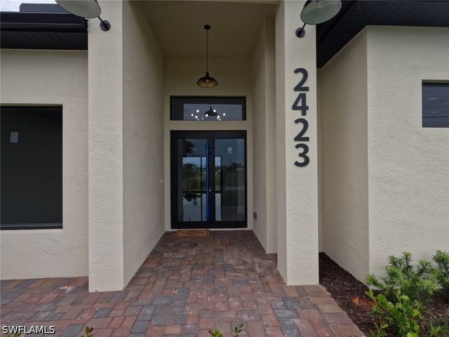 2423 NW 6th ST, Cape Coral, FL 33993