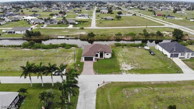 2423 NW 6th ST, Cape Coral, FL 33993