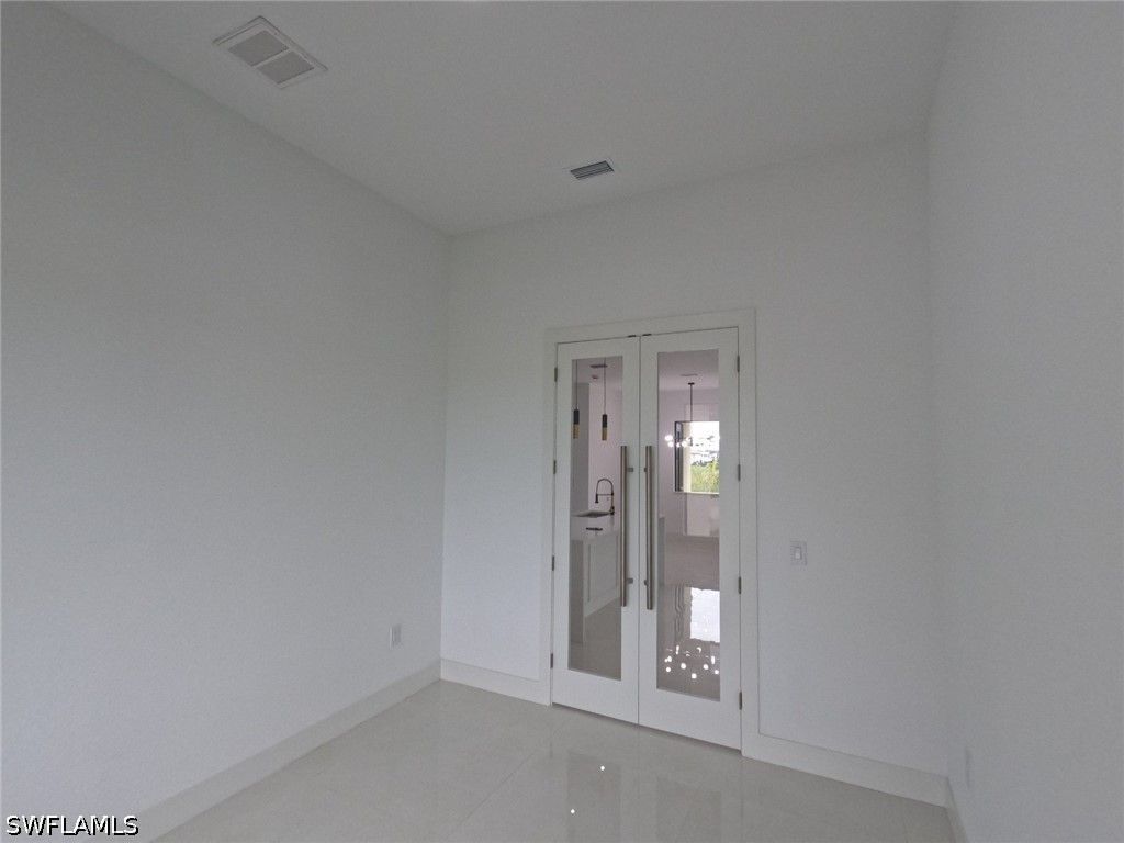 2423 NW 6th ST, Cape Coral, FL 33993