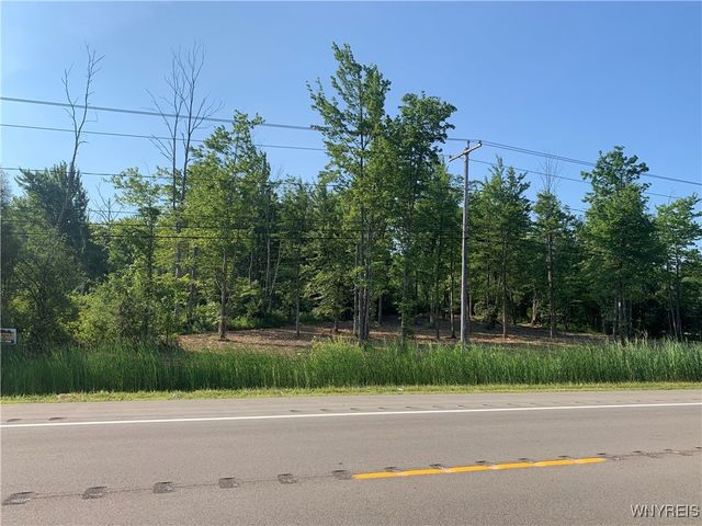 8393 Southwestern Boulevard, Evans, NY 14006