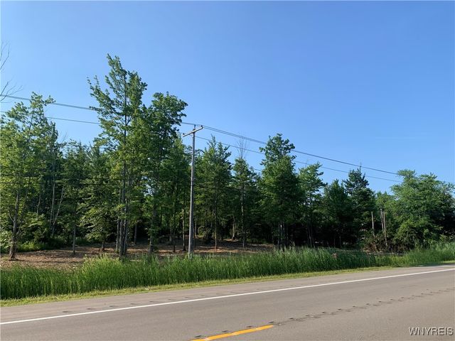 8393 Southwestern Boulevard, Evans, NY 14006