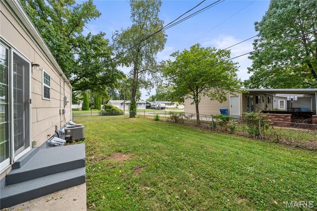 1070 Campion Lane, Florissant, MO 63031