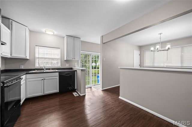 1070 Campion Lane, Florissant, MO 63031