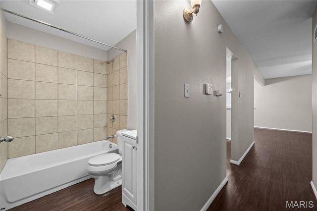 1070 Campion Lane, Florissant, MO 63031