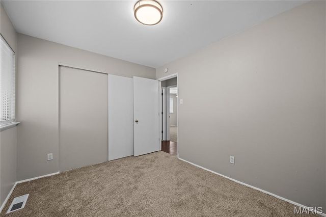 1070 Campion Lane, Florissant, MO 63031