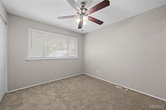 1070 Campion Lane, Florissant, MO 63031