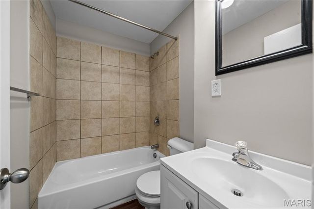 1070 Campion Lane, Florissant, MO 63031