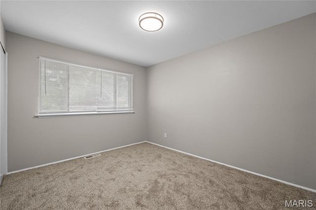 1070 Campion Lane, Florissant, MO 63031
