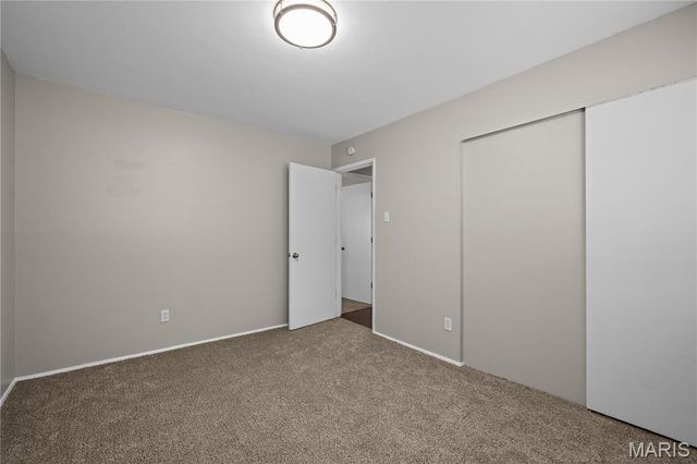 1070 Campion Lane, Florissant, MO 63031