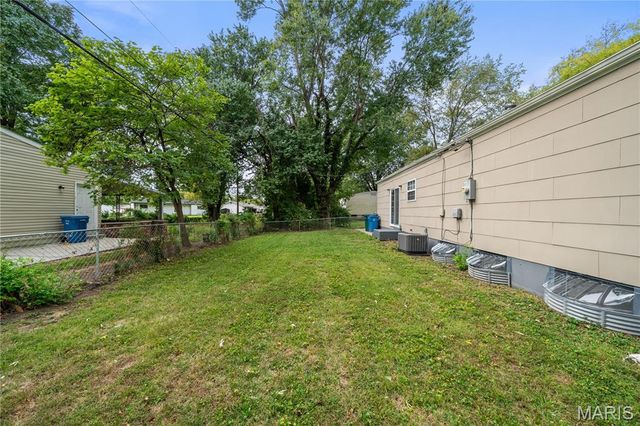 1070 Campion Lane, Florissant, MO 63031