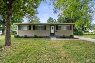 1070 Campion Lane, Florissant, MO 63031