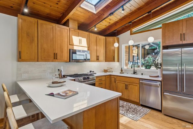 94 Berkeley Ave, San Anselmo, CA 94960