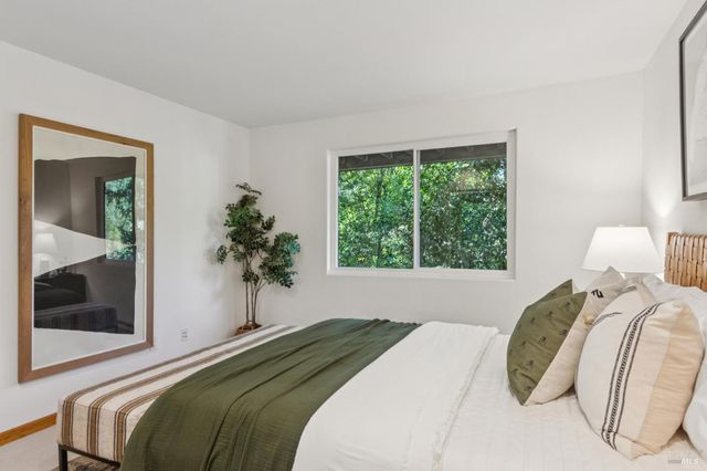 94 Berkeley Ave, San Anselmo, CA 94960