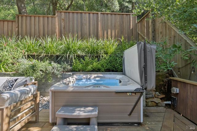 94 Berkeley Ave, San Anselmo, CA 94960