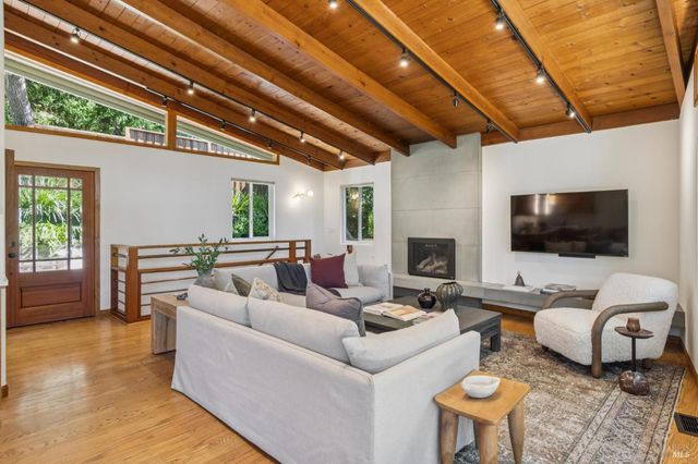 94 Berkeley Ave, San Anselmo, CA 94960