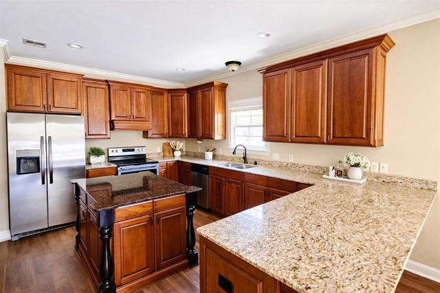 5920 Camellia Place, Lake Charles, LA 70605