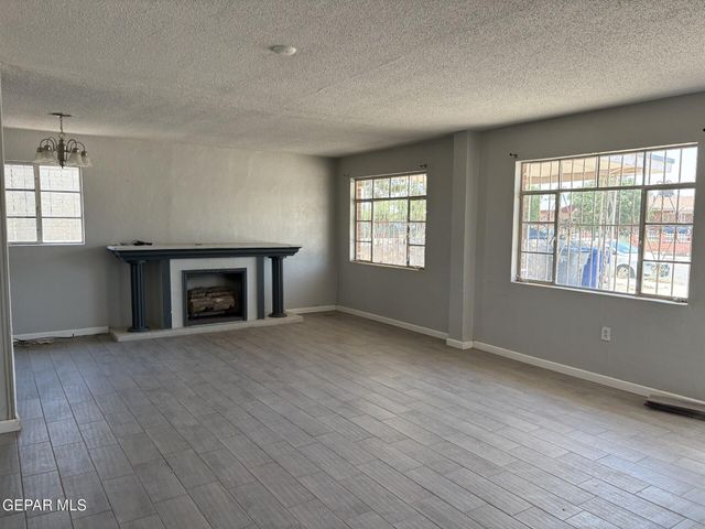 604 ENCINO Drive, El Paso, TX 79905