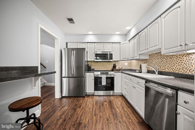 402 DANOR CT, Chesterbrook, PA 19087
