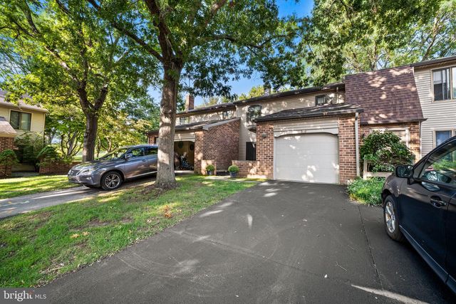 402 DANOR CT, Chesterbrook, PA 19087