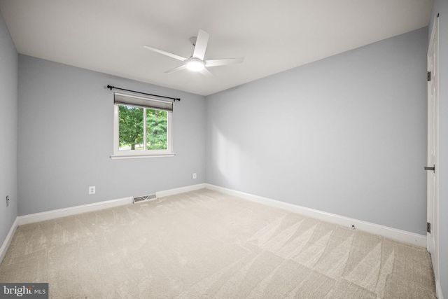 402 DANOR CT, Chesterbrook, PA 19087