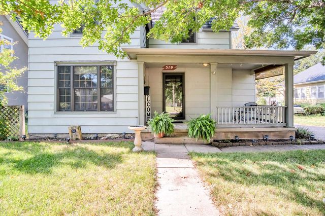 519 E 1st St, Newton, KS 67114