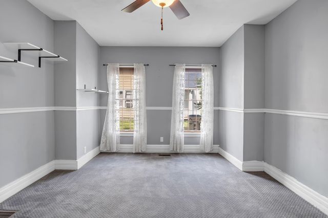 519 E 1st St, Newton, KS 67114