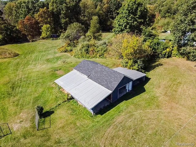 7441 Tipsico Lake Road, Tyrone Township, MI 48442