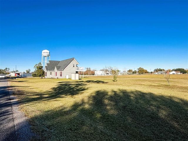 5205 Volunteer Road, Sulphur, LA 70665