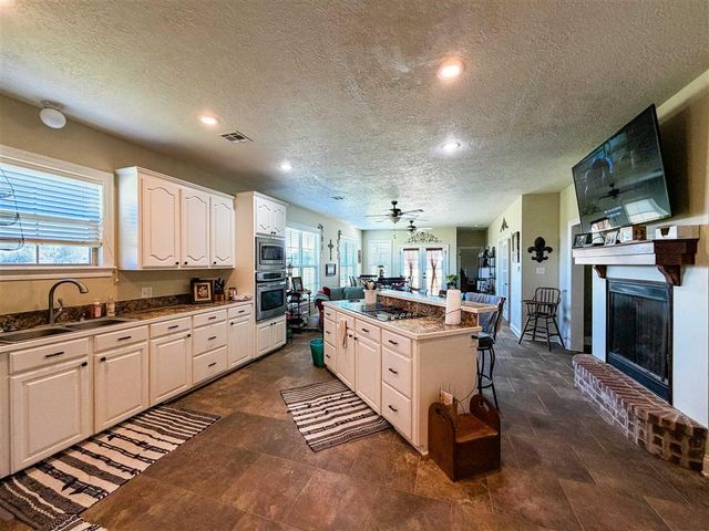 5205 Volunteer Road, Sulphur, LA 70665