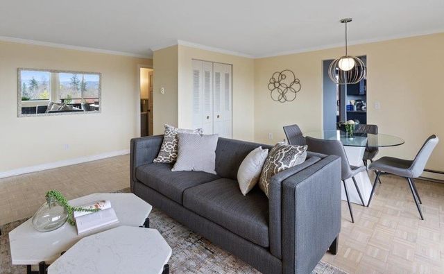 844 W Cliff Dr, Spokane, WA 99204