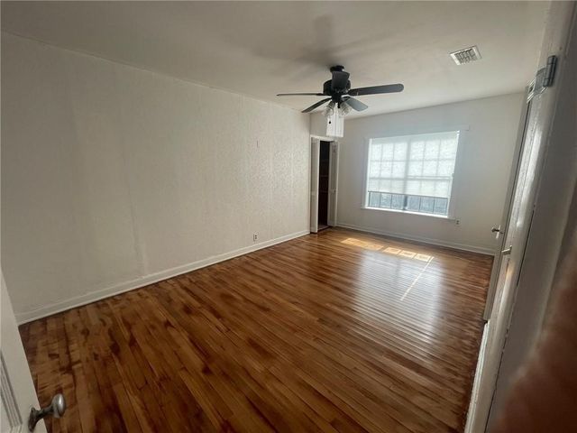 822 E Warren Ave, Kingsville, TX 78363