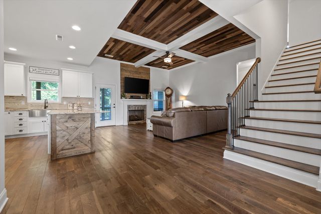 7904 Frostwood Lane, Ooltewah, TN 37363