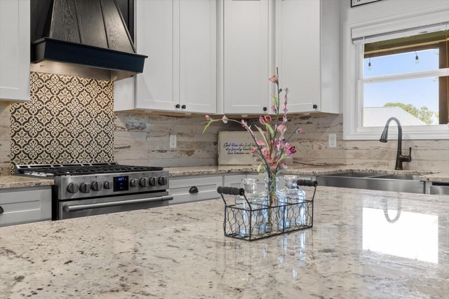 7904 Frostwood Lane, Ooltewah, TN 37363