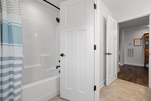 7904 Frostwood Lane, Ooltewah, TN 37363