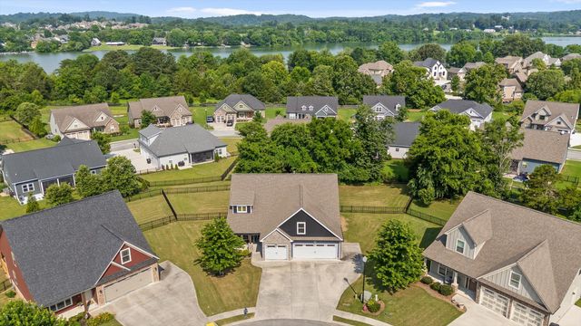 7904 Frostwood Lane, Ooltewah, TN 37363