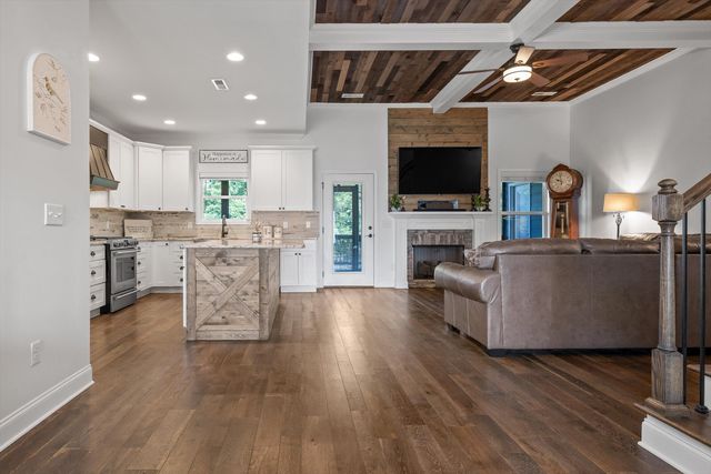 7904 Frostwood Lane, Ooltewah, TN 37363