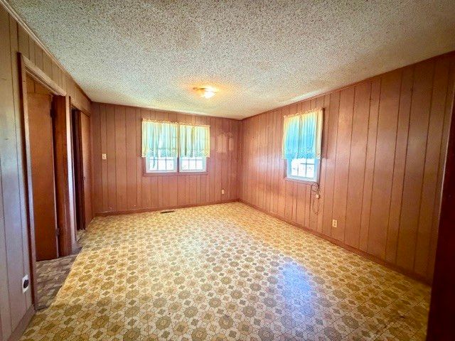 9554 Brooksie Thompson Rd, Bath Springs, TN 38311