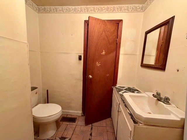 9554 Brooksie Thompson Rd, Bath Springs, TN 38311