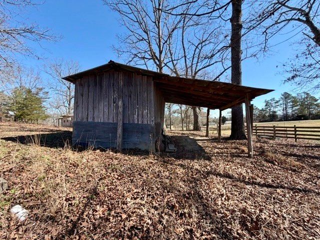 9554 Brooksie Thompson Rd, Bath Springs, TN 38311