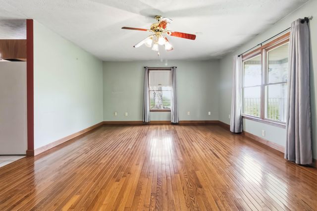 35 Vanzant Road, Lily, KY 40740