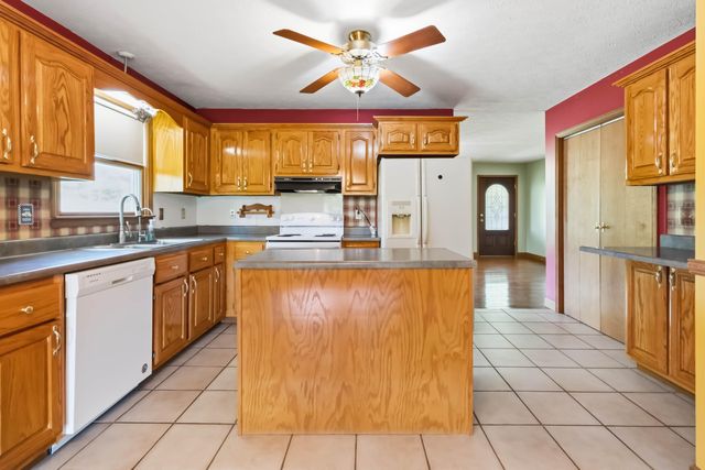 35 Vanzant Road, Lily, KY 40740