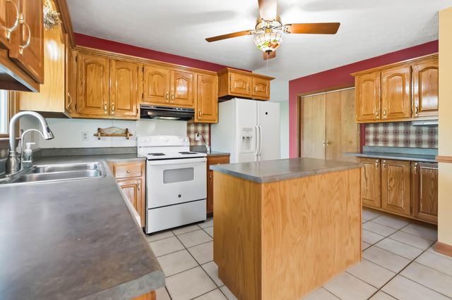 35 Vanzant Road, Lily, KY 40740