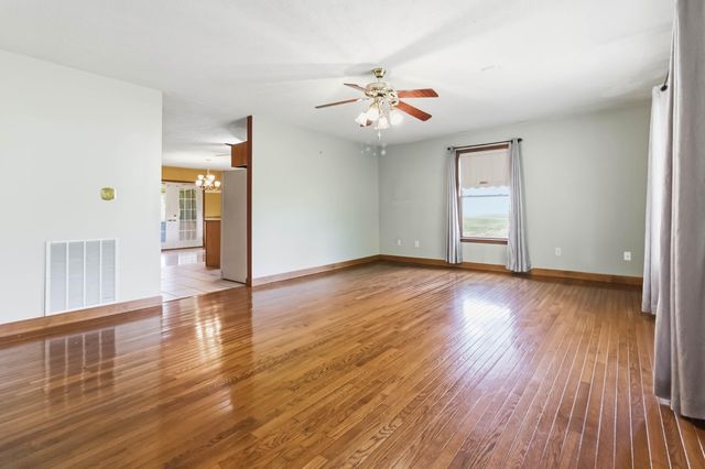 35 Vanzant Road, Lily, KY 40740