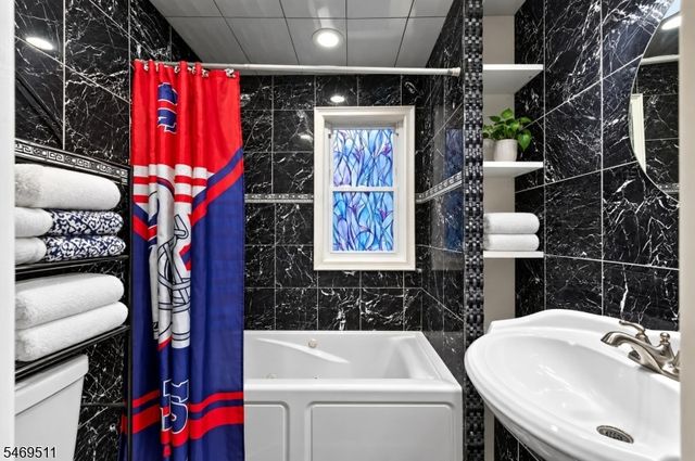 214 Floral St, Roselle Boro, NJ 07203