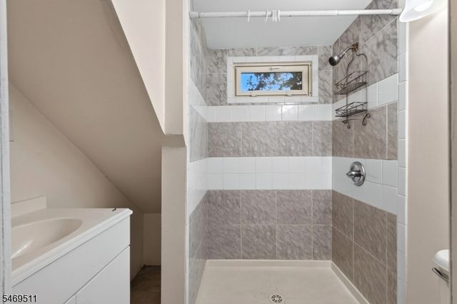 214 Floral St, Roselle Boro, NJ 07203