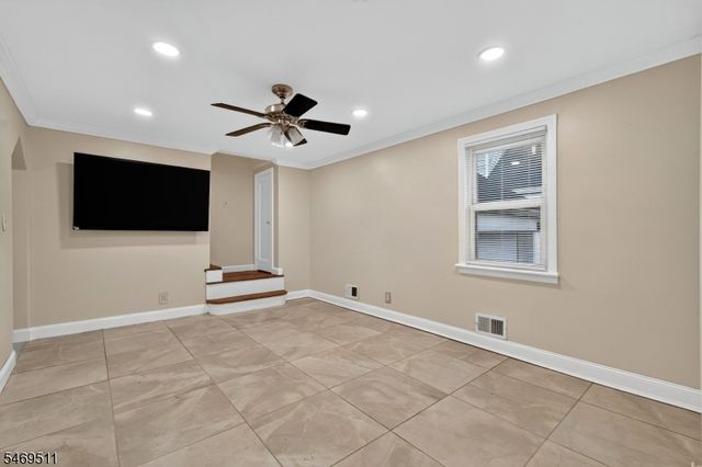 214 Floral St, Roselle Boro, NJ 07203