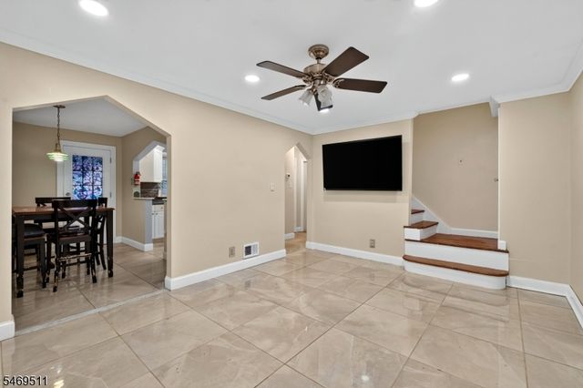 214 Floral St, Roselle Boro, NJ 07203