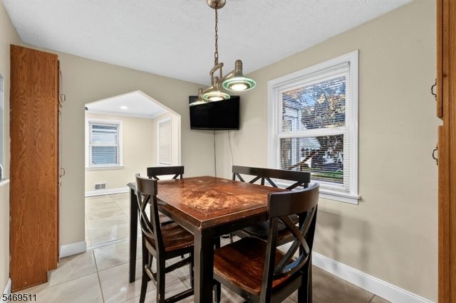 214 Floral St, Roselle Boro, NJ 07203